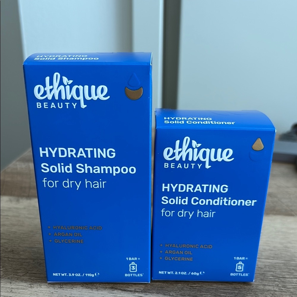 Blue Hydrating Solid Shampoo for Dry Hair